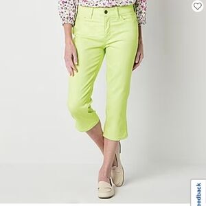 St. John's Bay Lime Green Capris